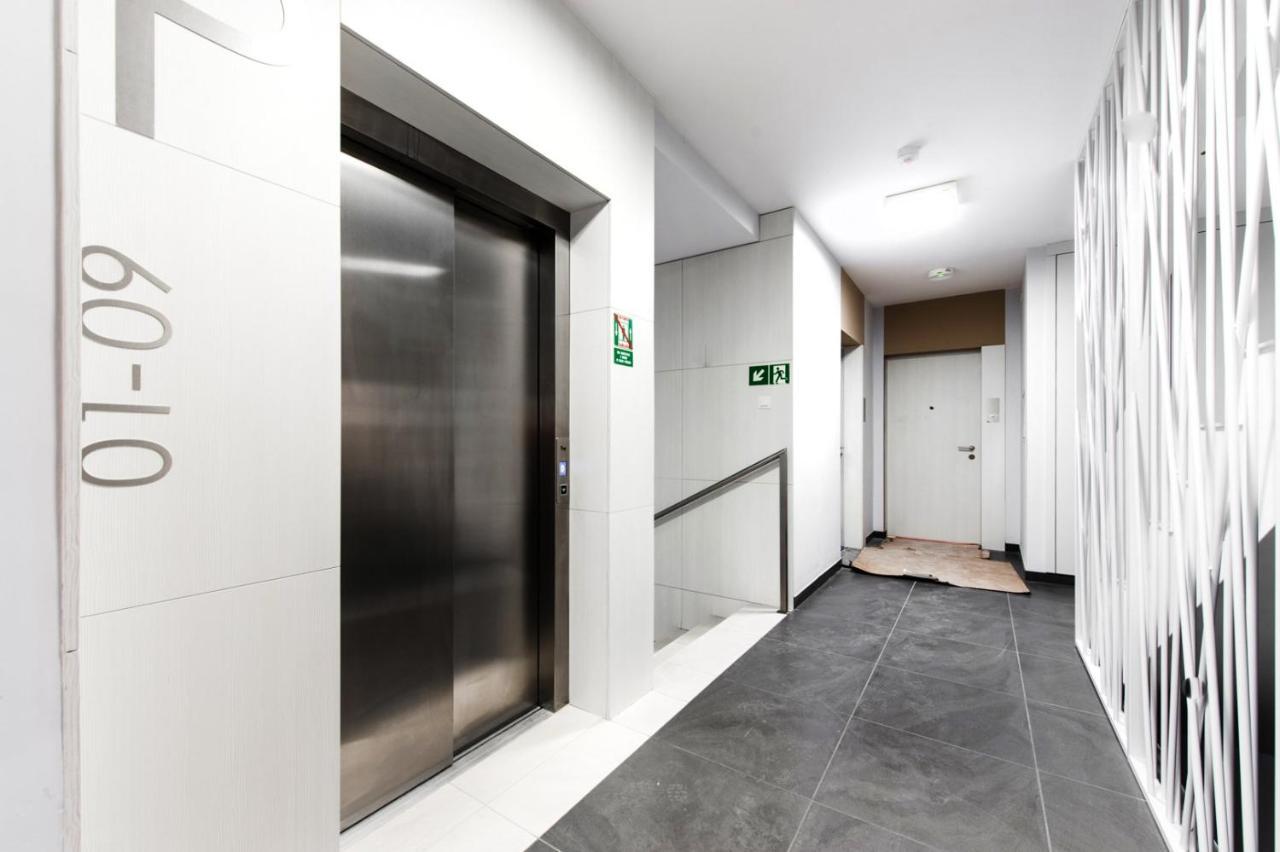 Apartamento Project Comfort Apartament Dywizjonu 303 175/8 Warszawa Exterior foto